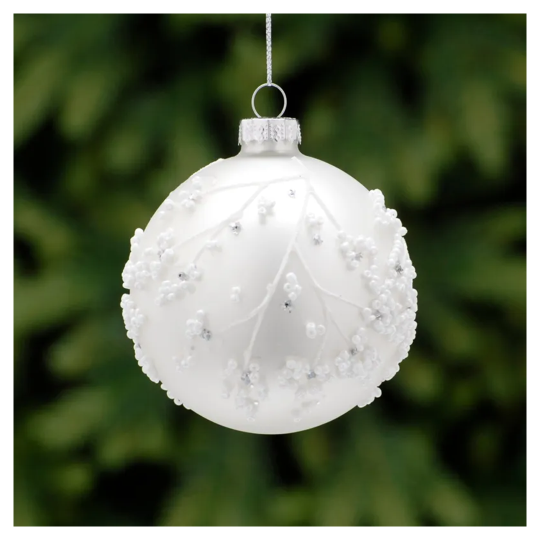 8 cm sølv og hvit glasskule med perledekor