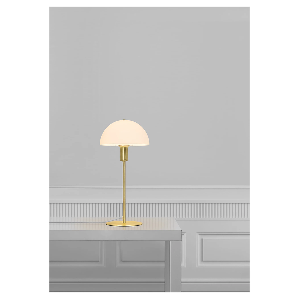 Ellen 20 Bordlampe Messing