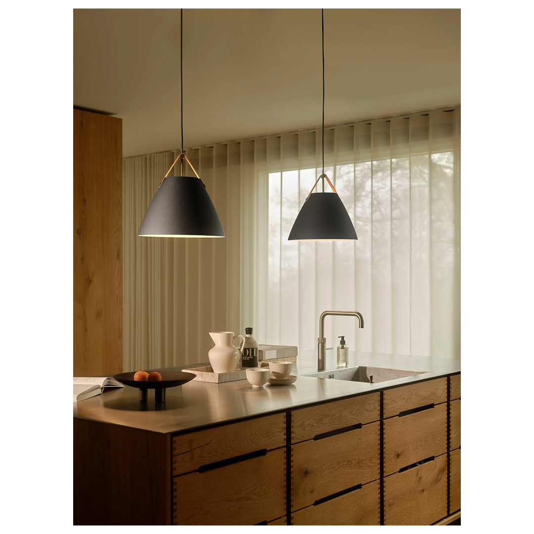 Strap 36 Takpendel Sort