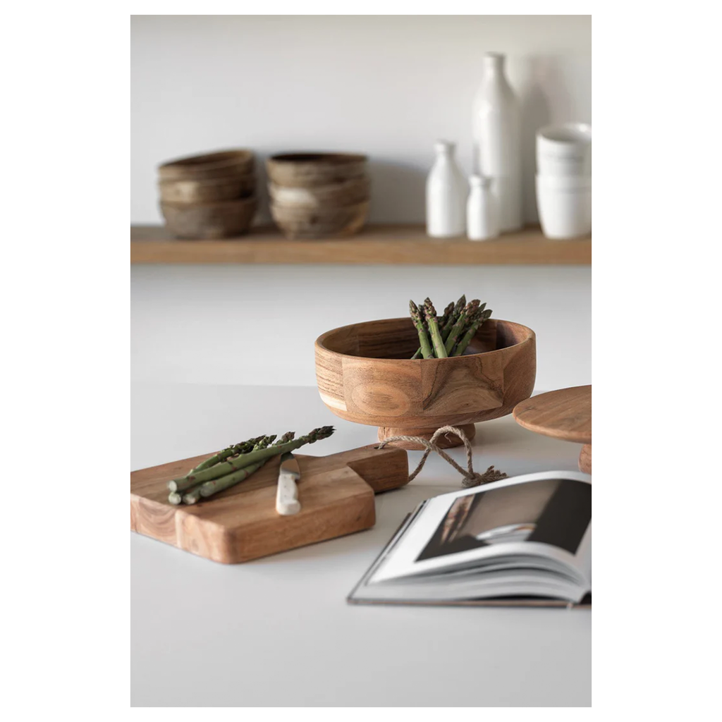 Sögne bolle på stedt akasietre