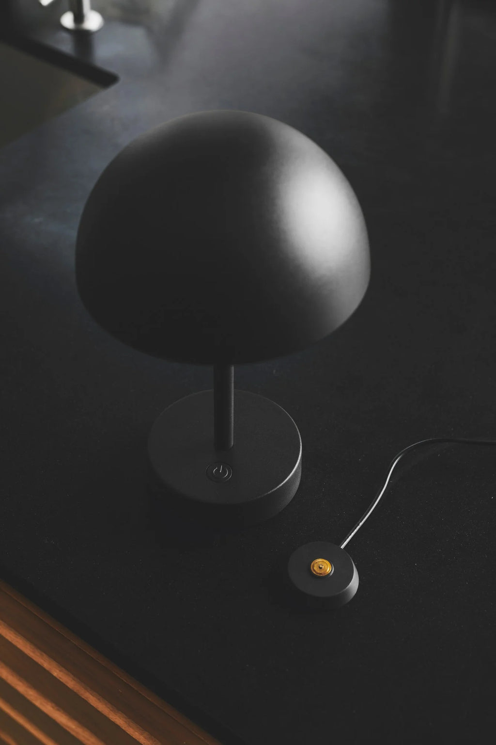 Ellen To-Go Battery Light Black