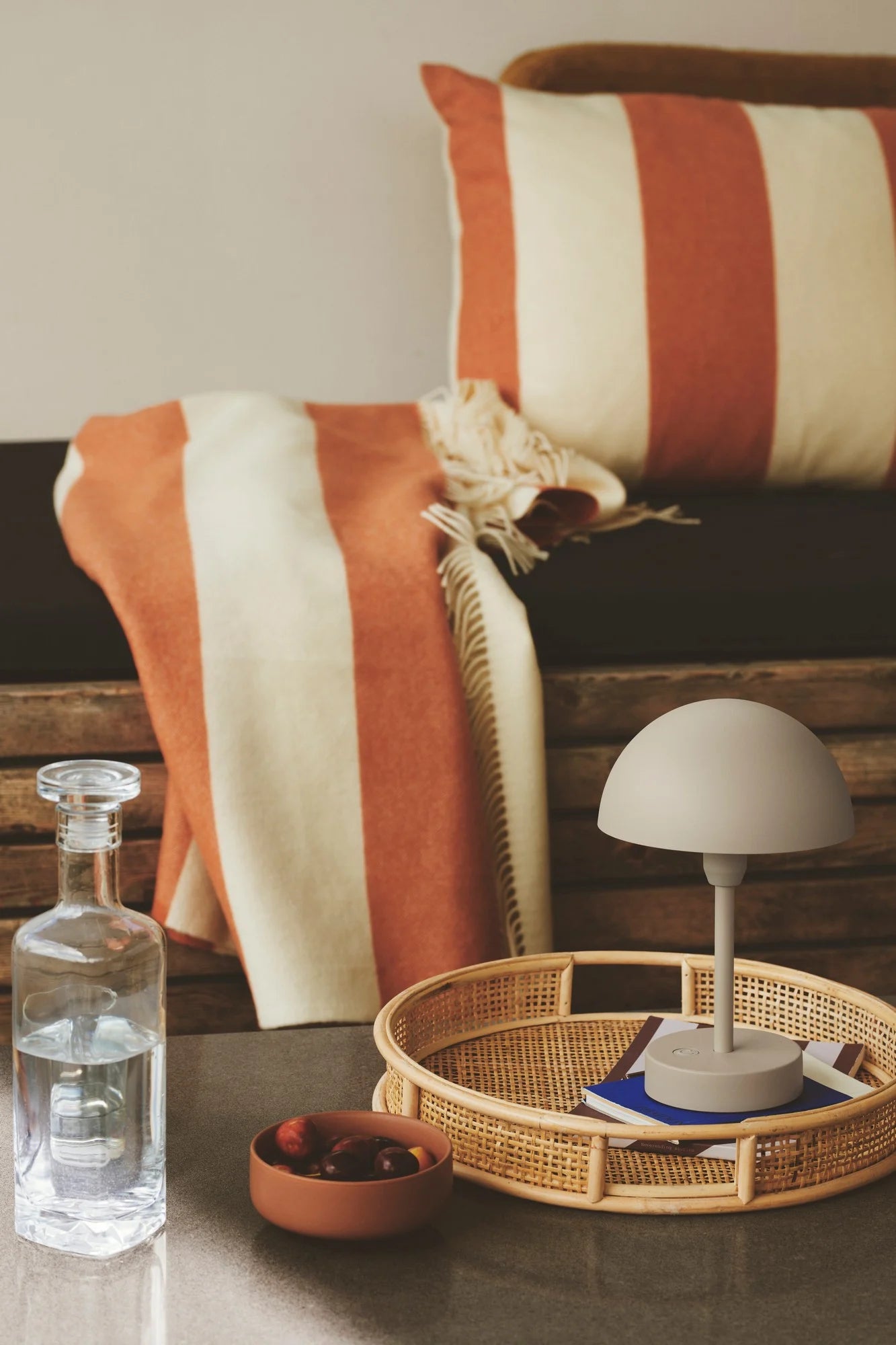 Ellen To-Go Battery Light Beige