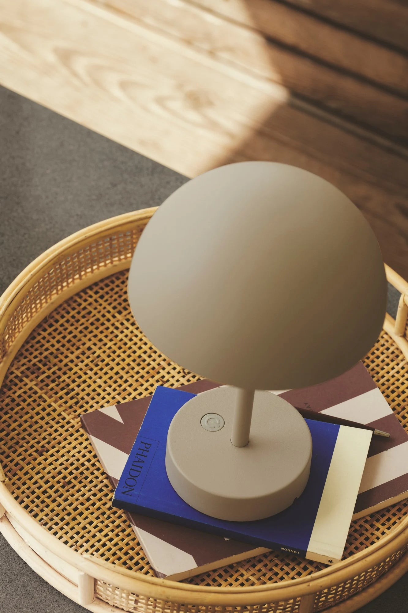 Ellen To-Go Battery Light Beige