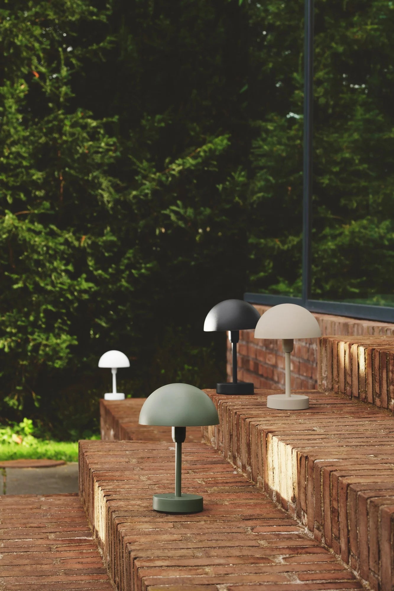 Ellen To-Go Battery Light Beige