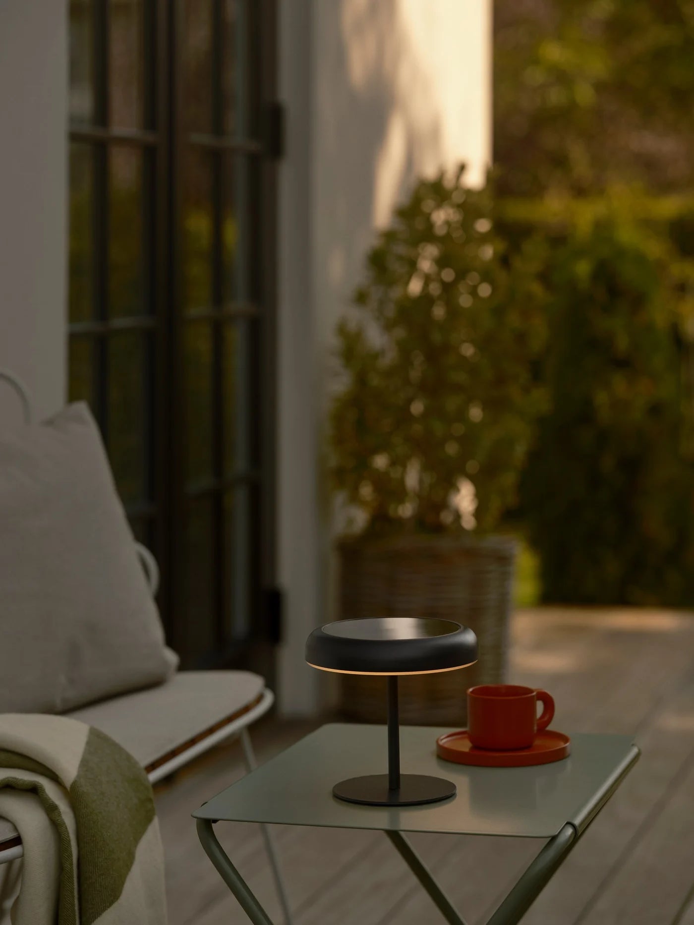 Elmer Solar Battery Light Black