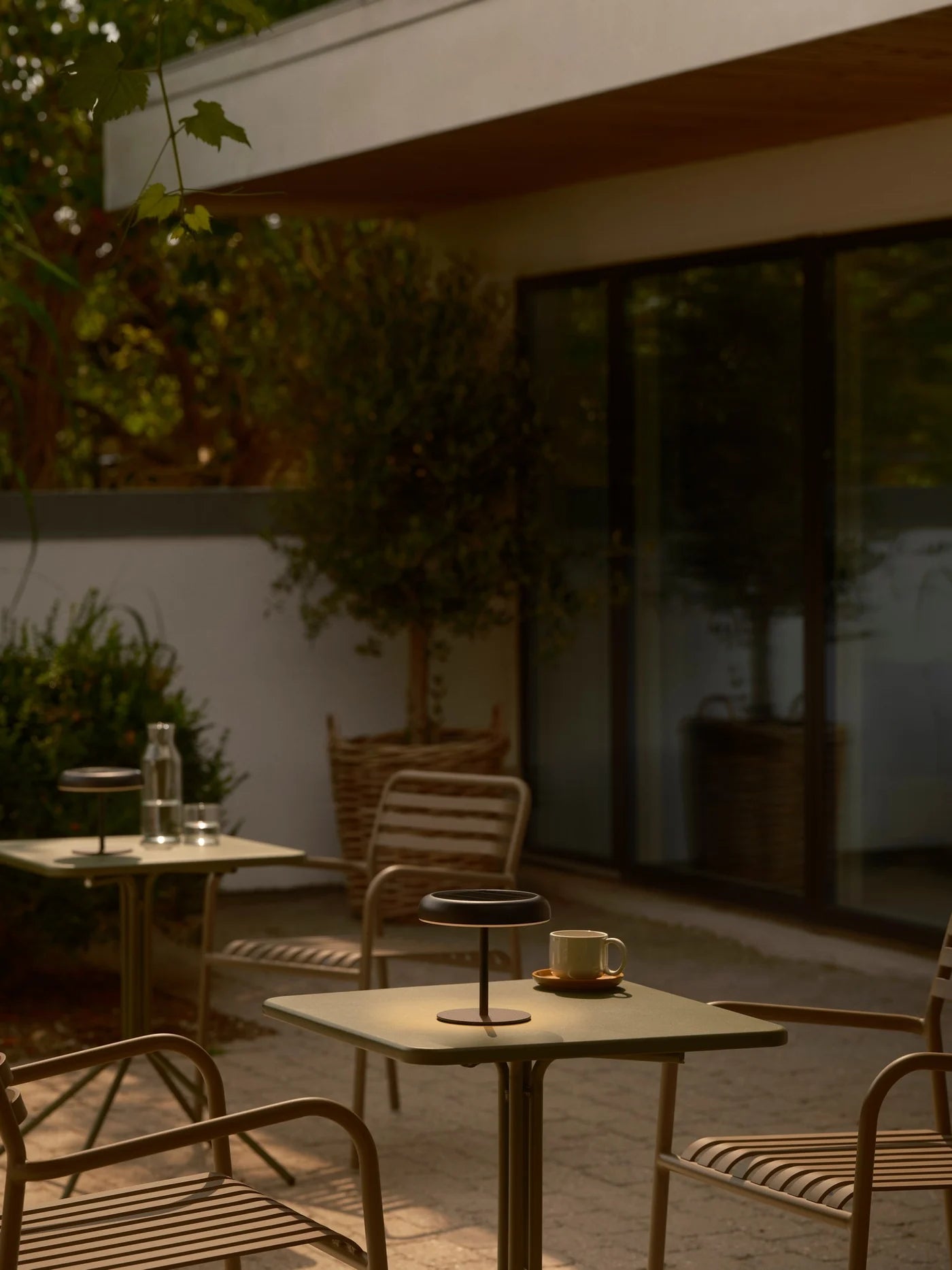 Elmer Solar Battery Light Black